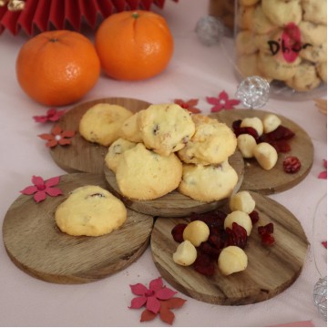Cranberry Macadamia Cookies